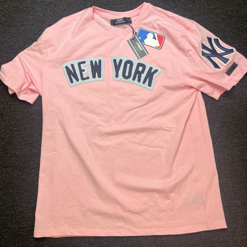 Pro Standard NY Yankees Men's T Shirt